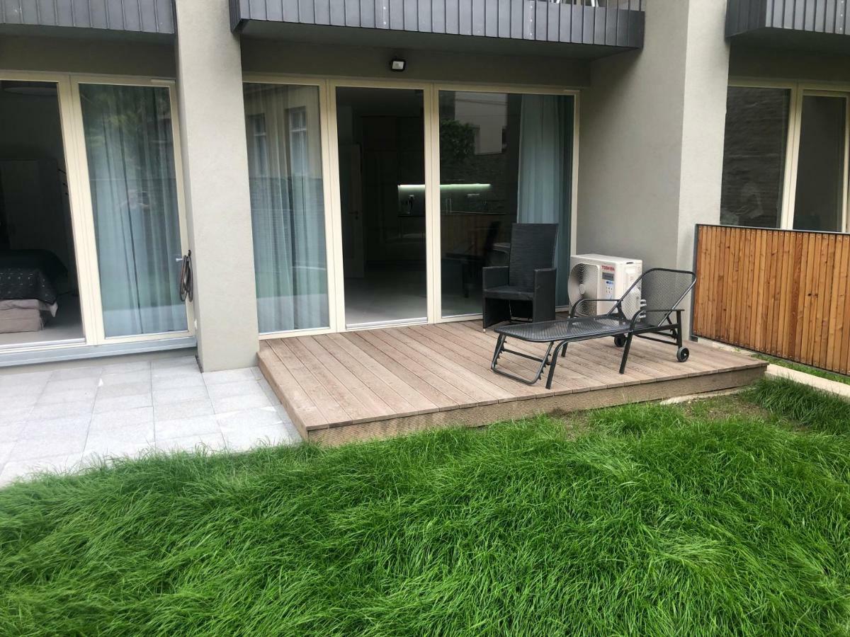 Luxury Apartment With Private Garden 布拉格 外观 照片