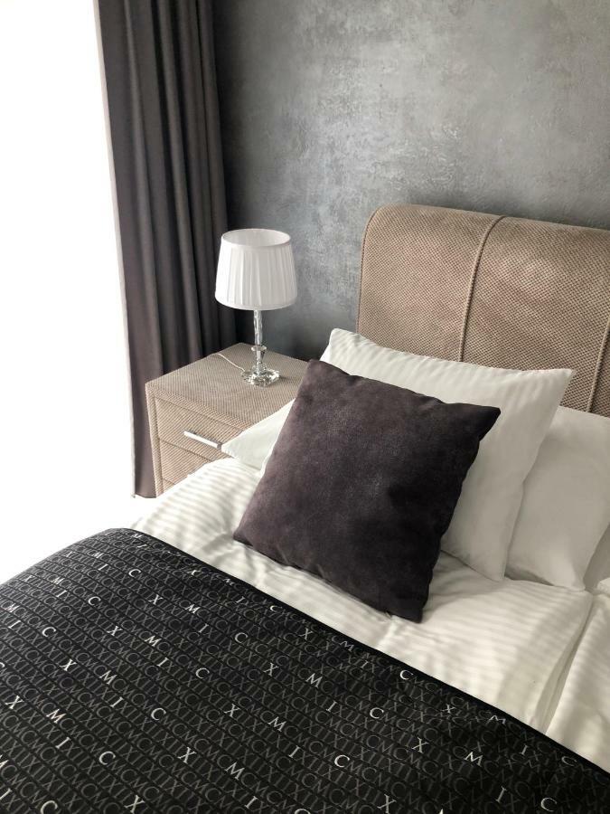 Luxury Apartment With Private Garden 布拉格 外观 照片